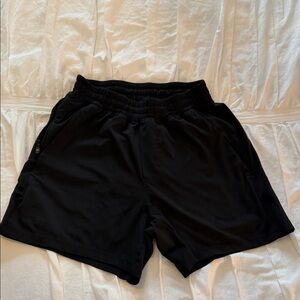 lululemon Men’s pace breaker 5” black shorts